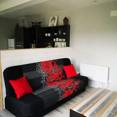 Holiday home Le Petit Paradis De *