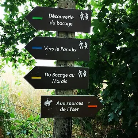 Holiday home Le Petit Paradis De *