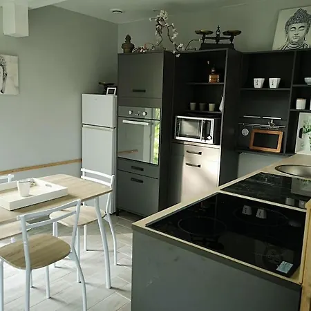 Holiday home Le Petit Paradis De *